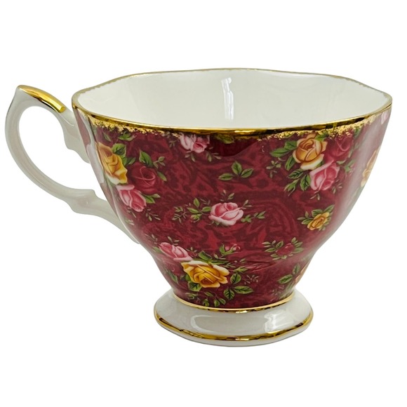 Royal Albert England Old Country Roses Ruby Lace Bone China Cup & Saucer New - Picture 4 of 16